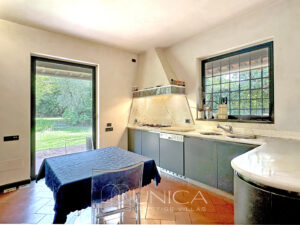 20250903_121547963_0.0