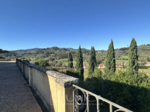 20251104_103915774_0.0