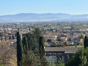 20251104_104510304_0.0