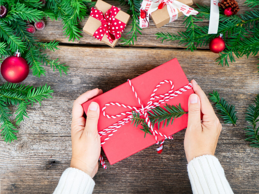 The Art of Tuscan Christmas Gifting: Exclusive Made-in-Tuscany Presents