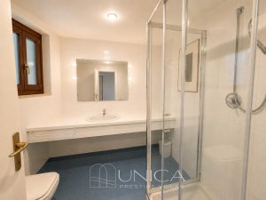 bagno giu en suite